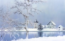 Grindle Point Lighthouse with Snowy Tree