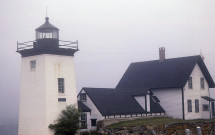 Islesboro Grindle Point Lighthouse in fog